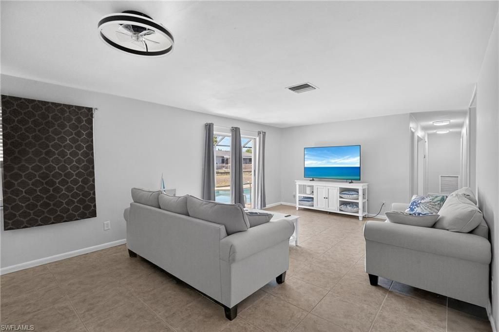 414 NE 15th Pl , Cape Coral, FL 33909 Photo