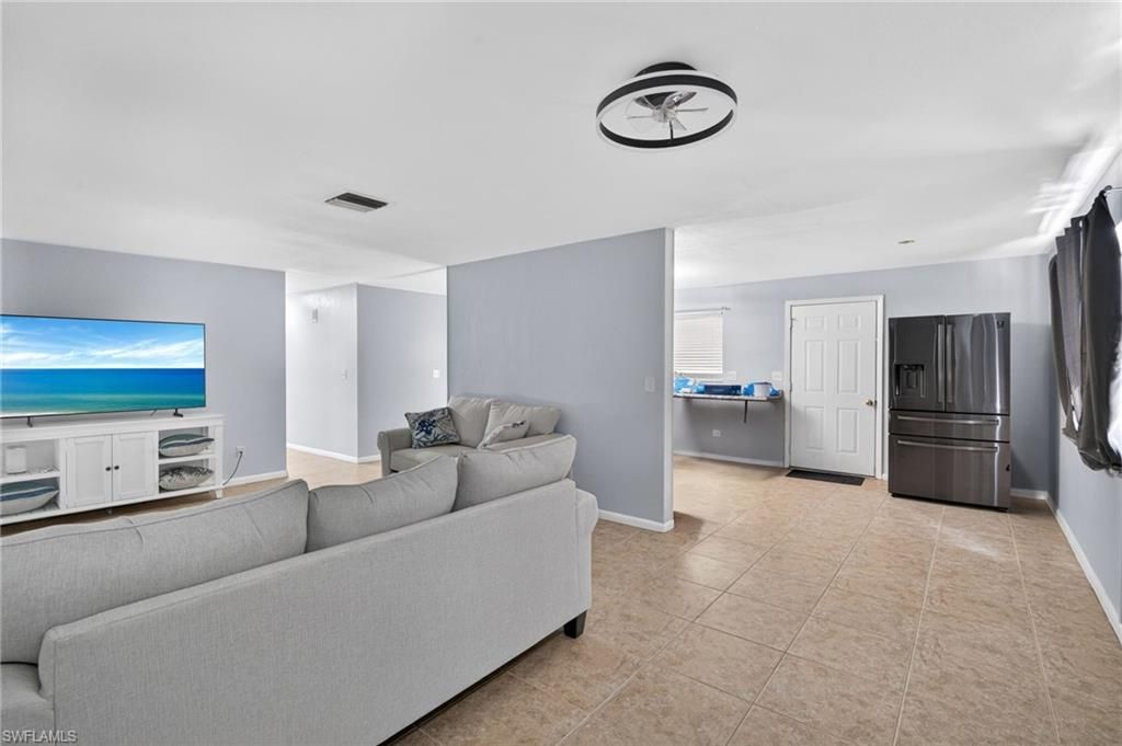 414 NE 15th Pl , Cape Coral, FL 33909 Photo