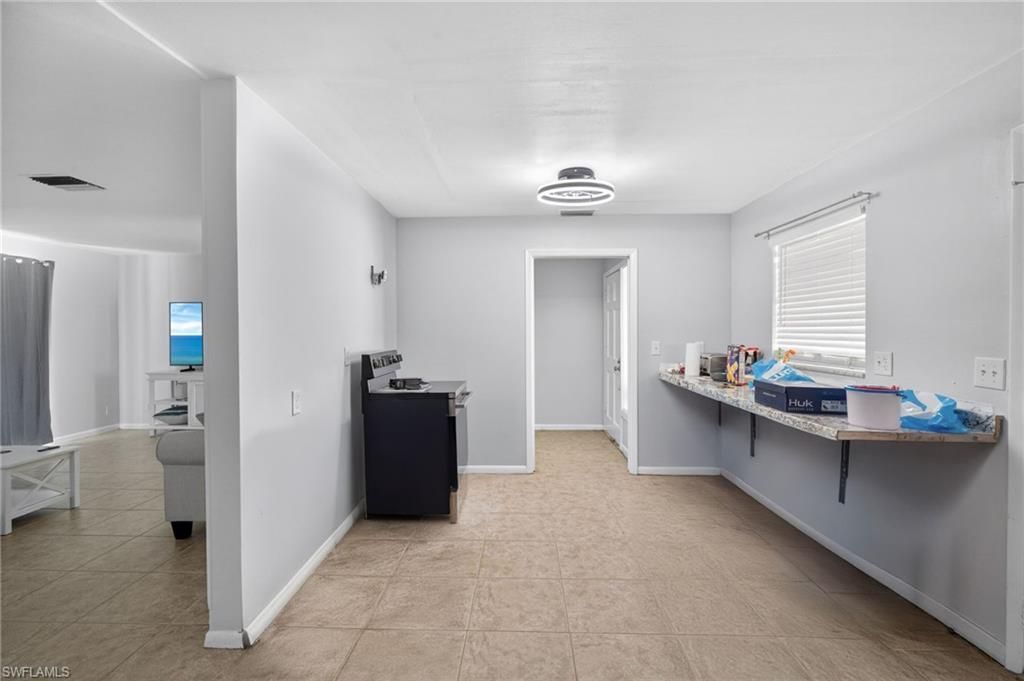 414 NE 15th Pl , Cape Coral, FL 33909 Photo