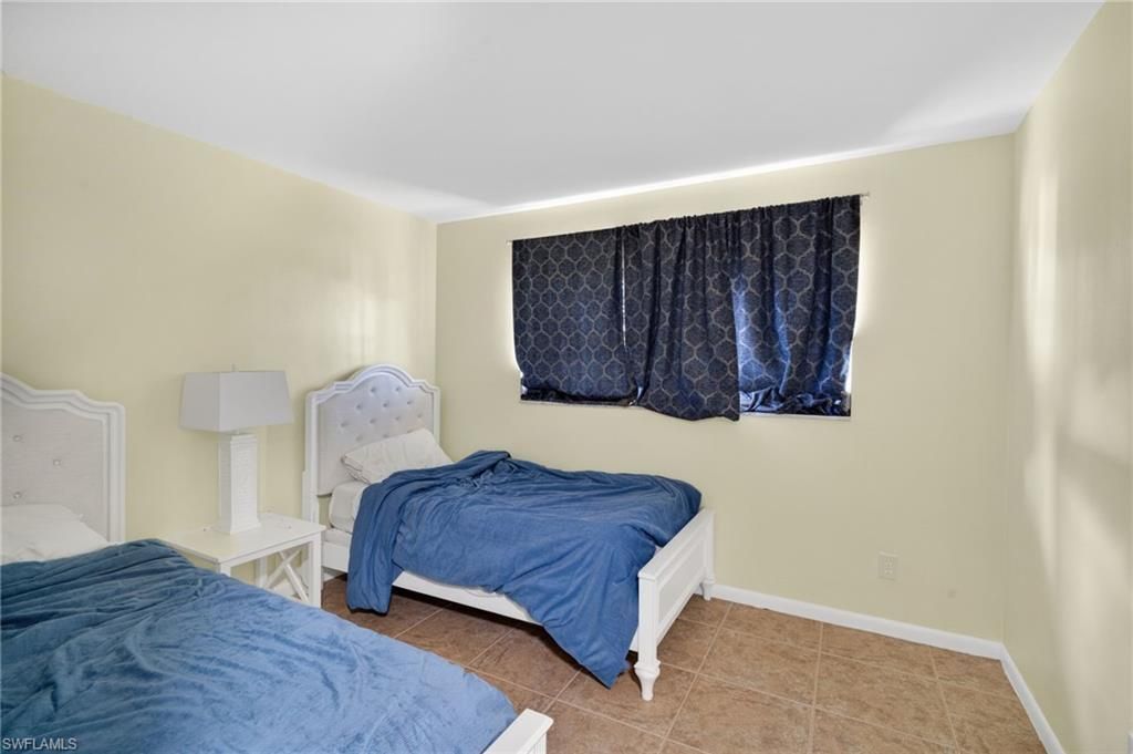 414 NE 15th Pl , Cape Coral, FL 33909 Photo