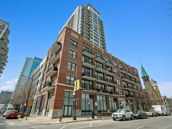 210 S DES PLAINES Street , Unit 1807, Chicago, IL 60661