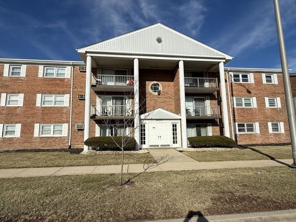 4420 W 111th Street , Unit 104, Oak Lawn, IL 60453