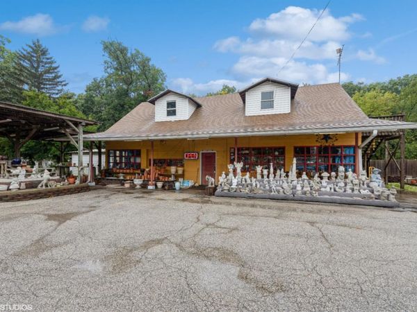 1300 W Us Hwy 20, Porter, IN 46304