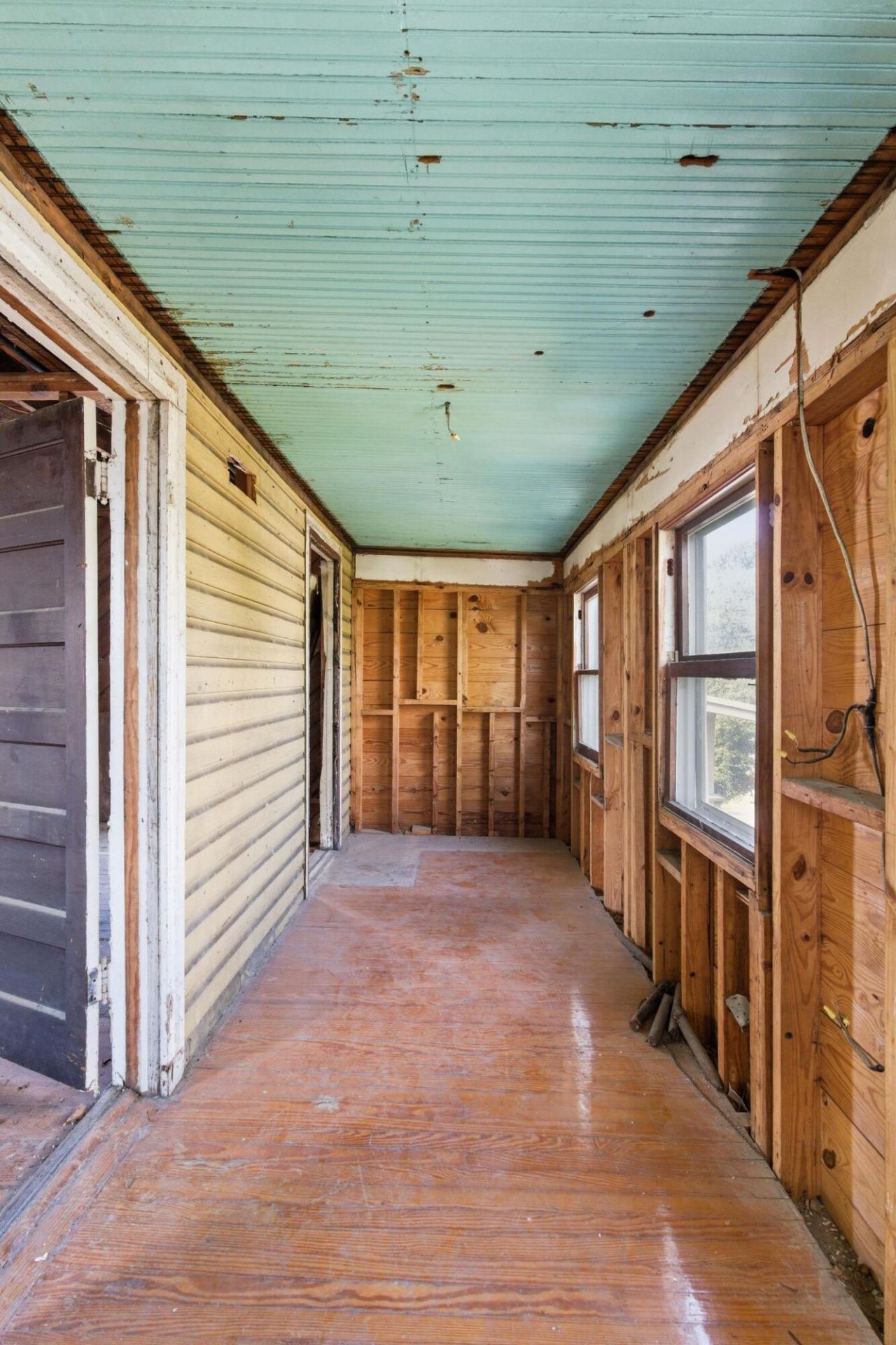 1130 King Street Photo 21