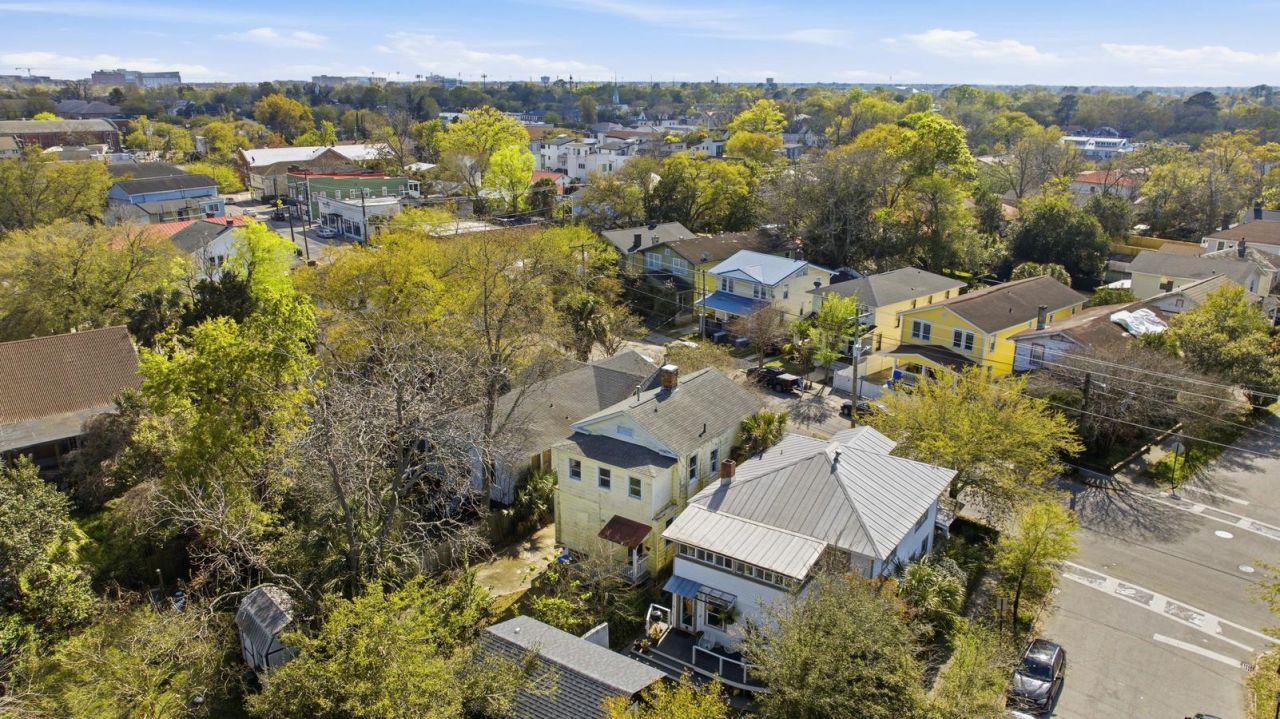 1130 King Street Photo 27