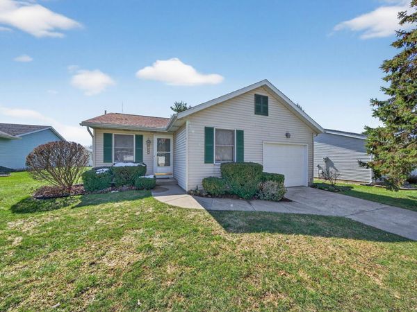 1978 Greenock Street, South Bend, IN 46614