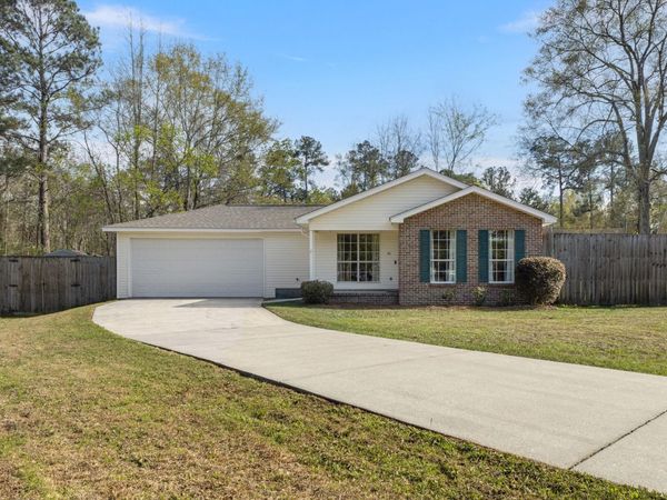 116 Northwest Cir., Hattiesburg, MS 39401