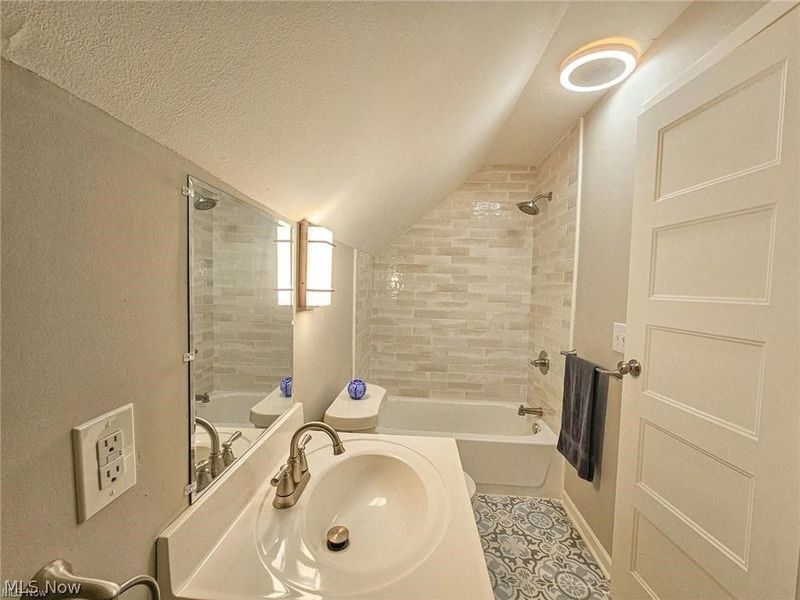 523 Janet Drive, Canfield, OH 44406 Photo 19