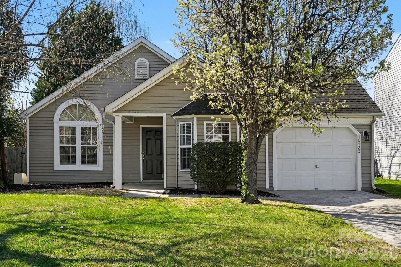 10132 Orchard Grass Court, Charlotte, NC 28278 Main Photo