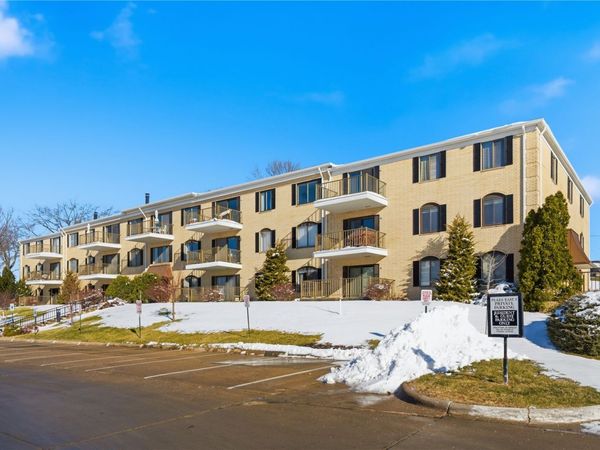 2131 1st Avenue NE, Unit 310, Cedar Rapids, IA 52403
