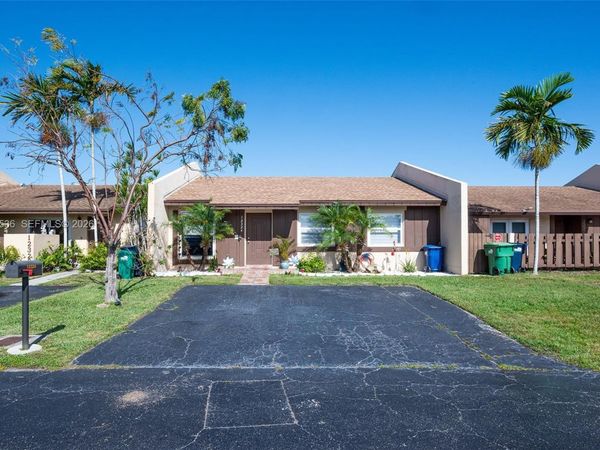 12324 SW 111th S Canal St Rd , Miami, FL 33186