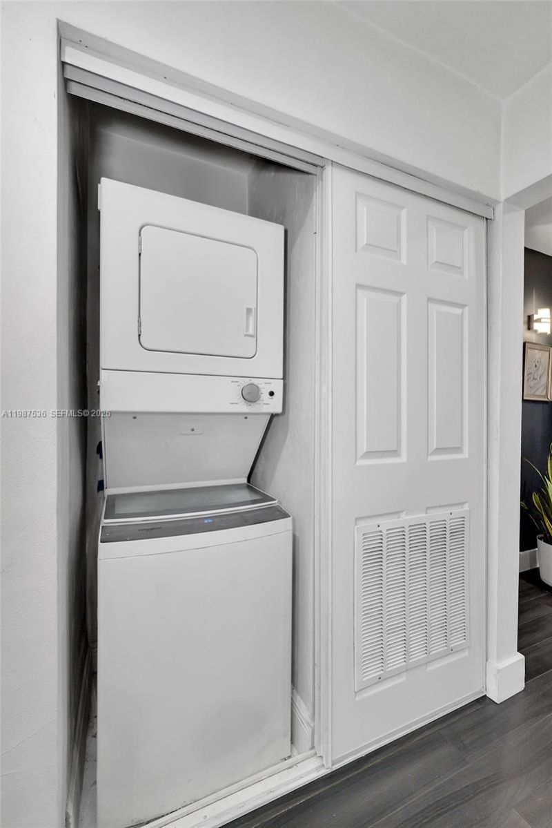 12324 SW 111th S Canal St Rd , Miami, FL 33186 Photo