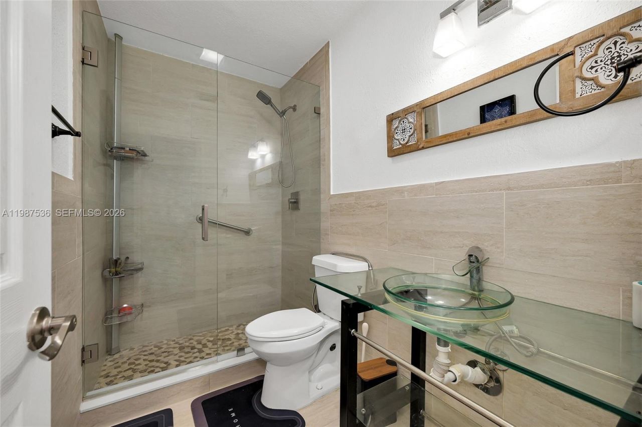 12324 SW 111th S Canal St Rd , Miami, FL 33186 Photo