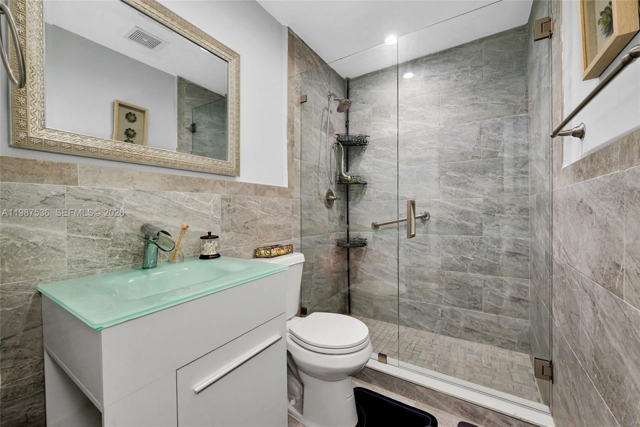 12324 SW 111th S Canal St Rd , Miami, FL 33186 Photo