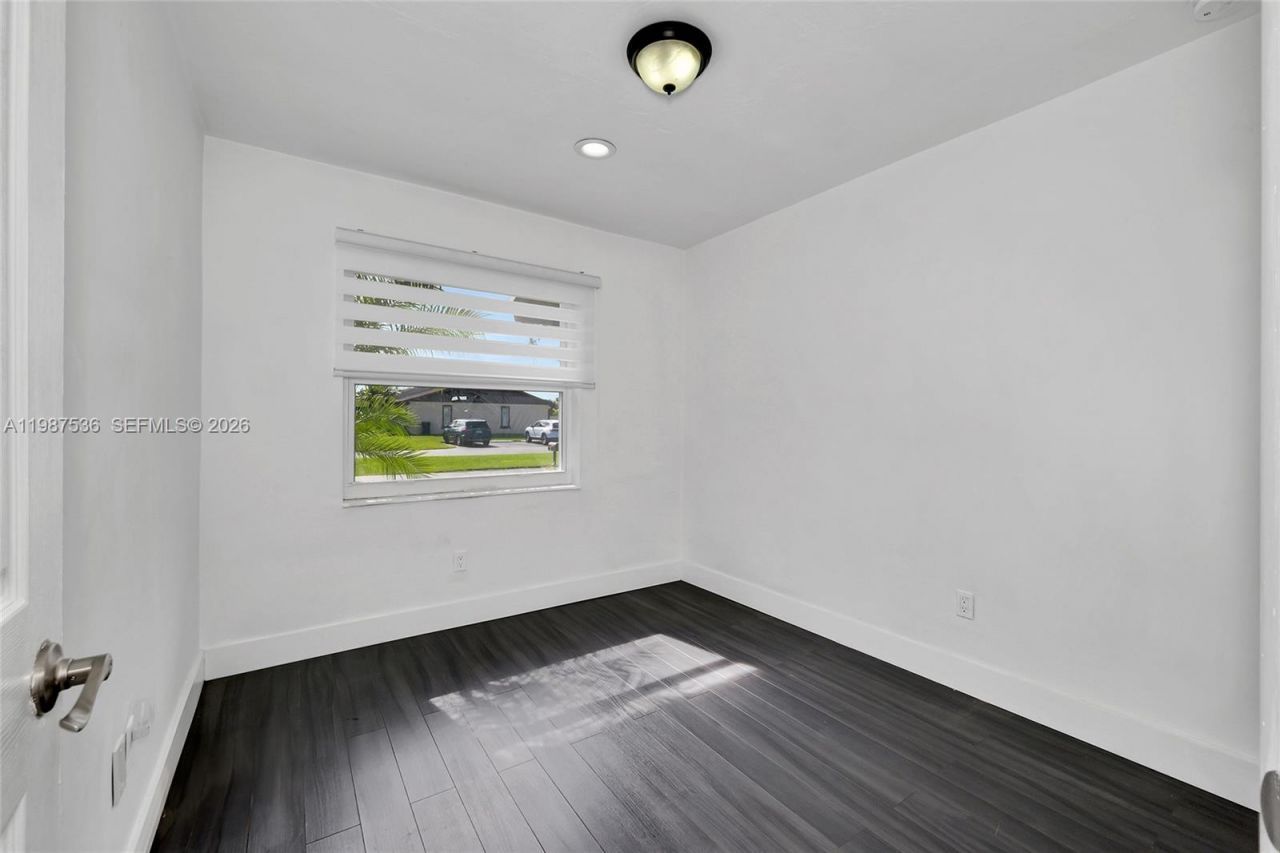 12324 SW 111th S Canal St Rd , Miami, FL 33186 Photo