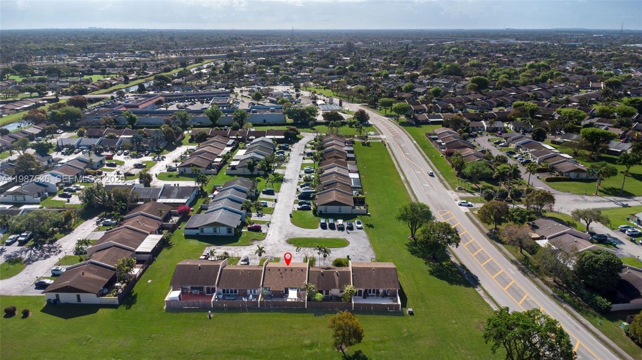 12324 SW 111th S Canal St Rd , Miami, FL 33186 Photo