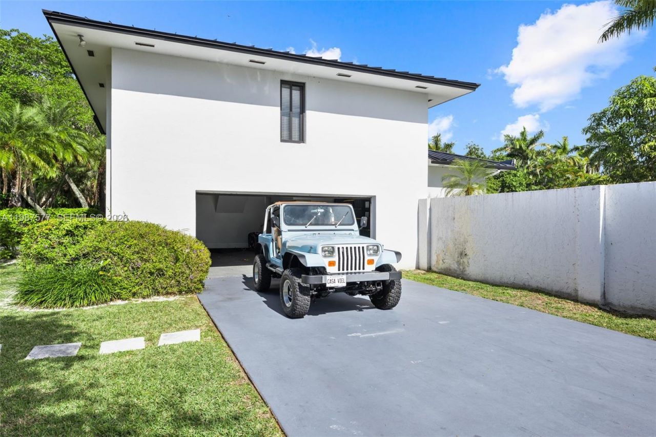 14615 SW 77th Ct , Palmetto Bay, FL 33158 Photo