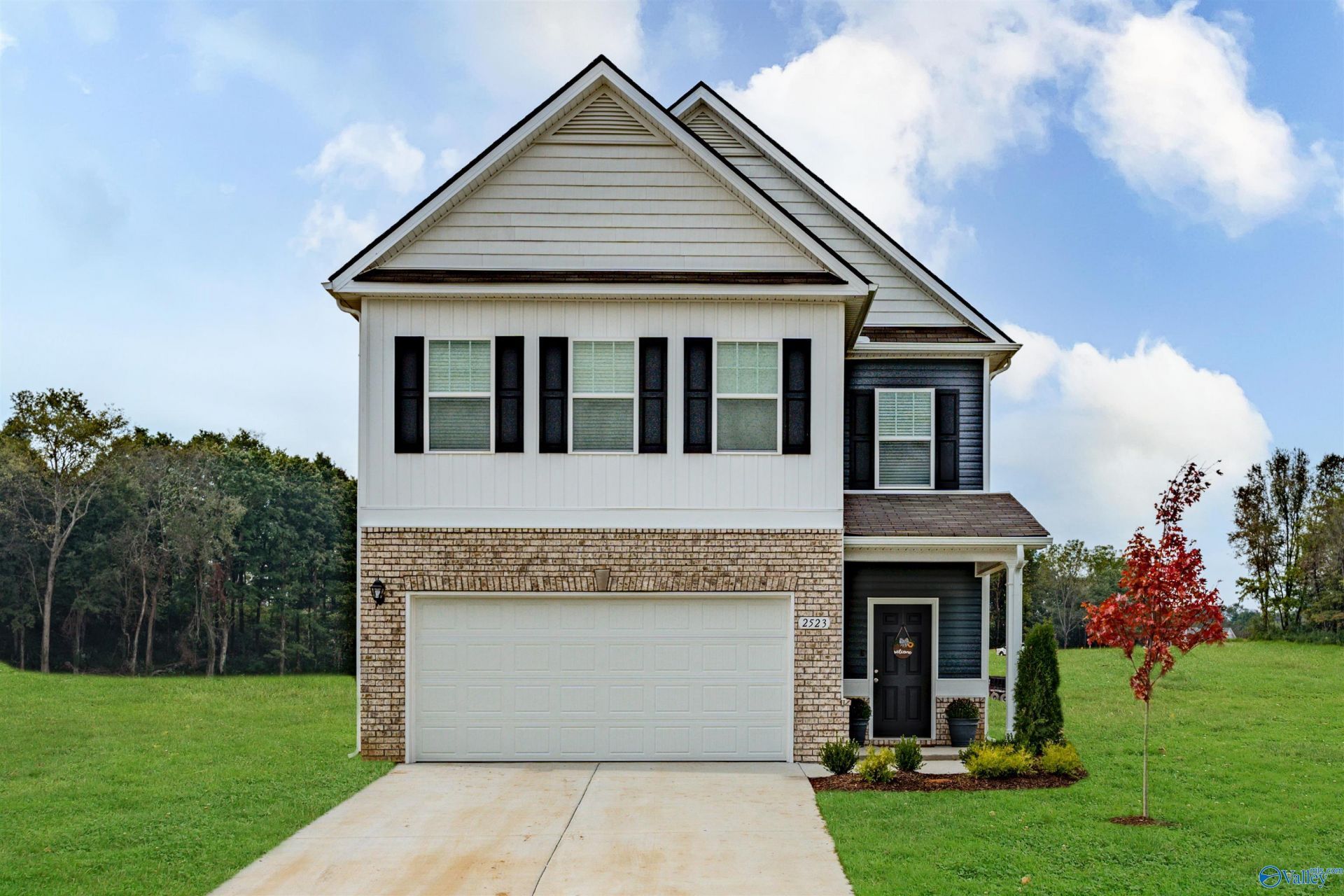 196 Mill Valley Way, New Market, AL 35761 Main Photo
