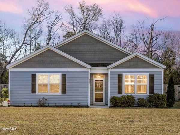 803 Lenox Drive , Holly Ridge, NC 28445