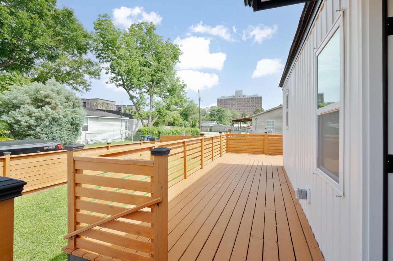 1405 Holt Street Photo 13