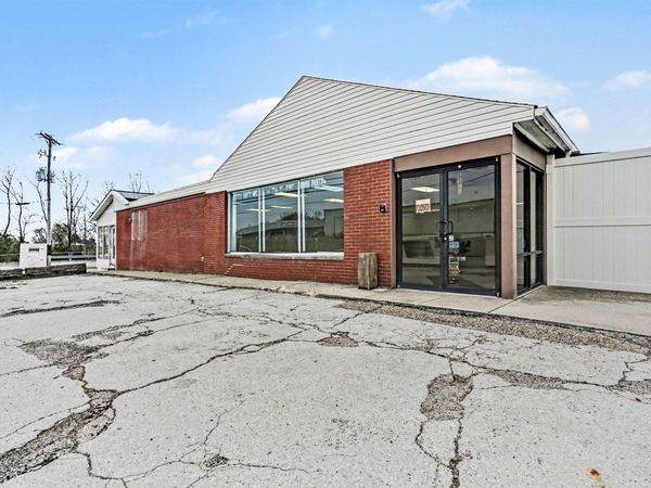 240 W Columbus Street, Lithopolis, OH 43136