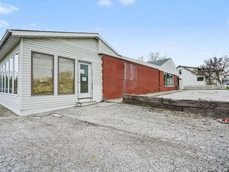 240 W Columbus Street, Lithopolis, OH 43136 Photo 3