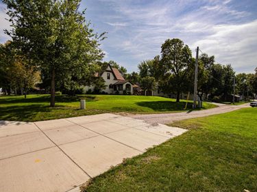 301 E Depue Avenue, Olivia, MN 56277