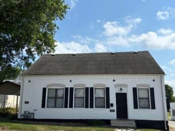 404-406 Flower Street , Waterloo, IL 62298