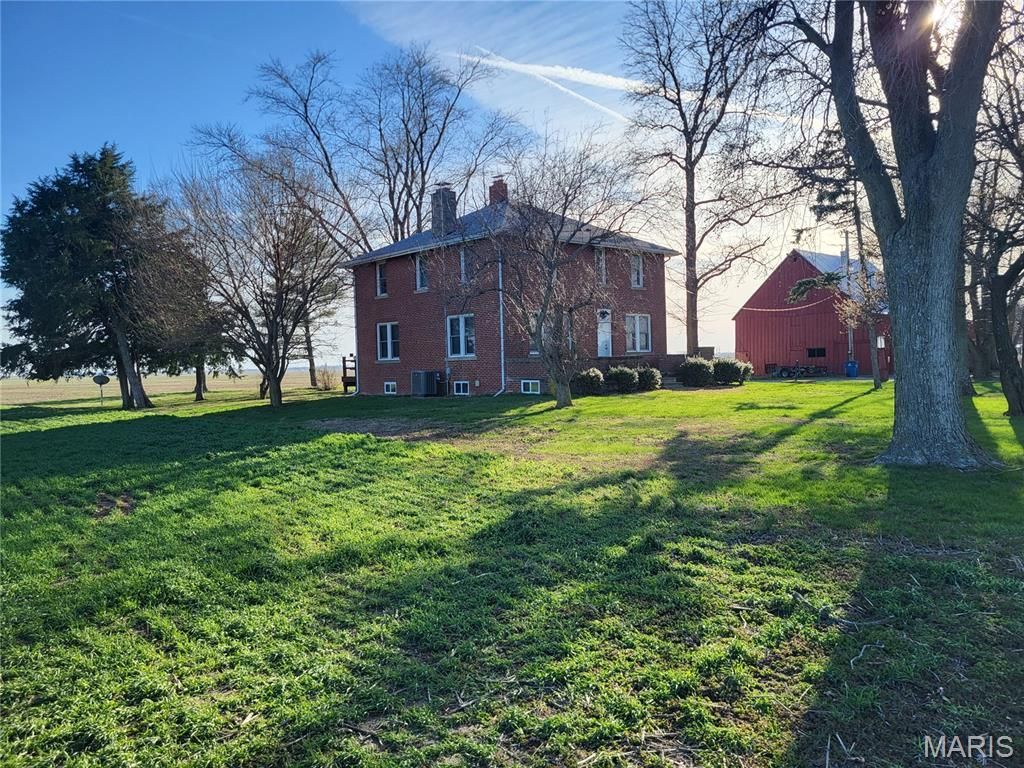 12772 Buckeye Road, Highland, IL 62249 Main Photo