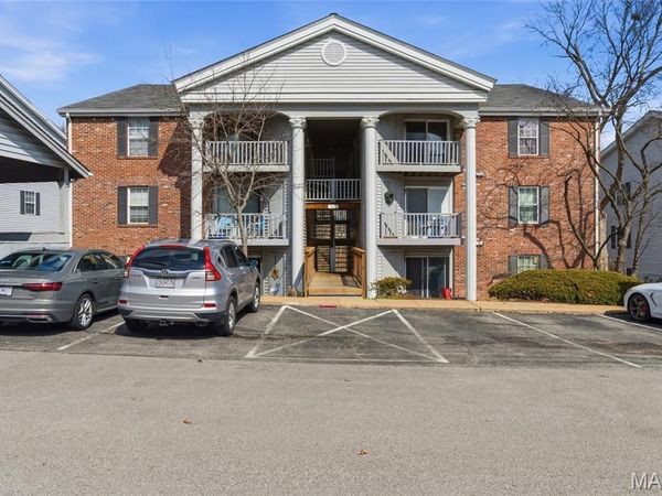 7611 Triwoods Drive, Unit J, St Louis, MO 63119