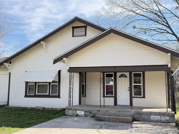 811 S Taft Avenue , Okmulgee, OK 74447