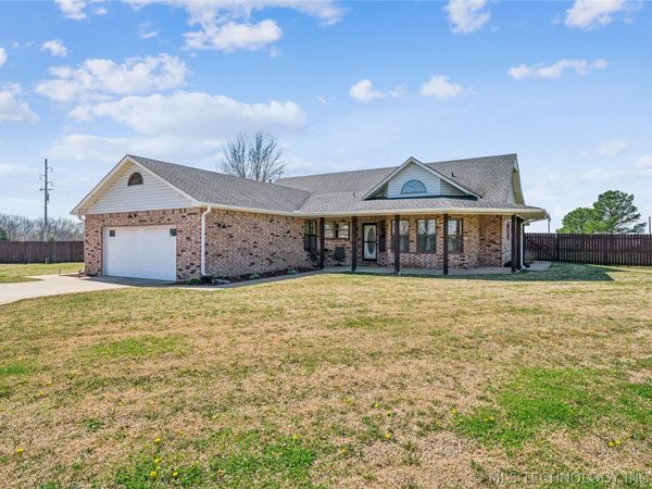 1716 NE Graham Court , Pryor, OK 74361