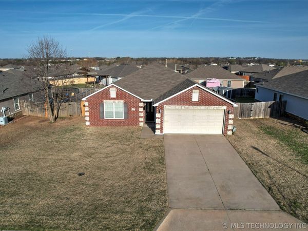 9278 S 254th East Avenue, Broken Arrow, OK 74014