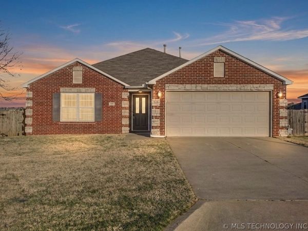 9278 S 254th East Avenue, Broken Arrow, OK 74014