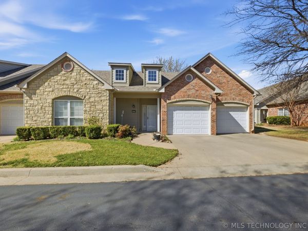 10110 S 94th East Place , Tulsa, OK 74133