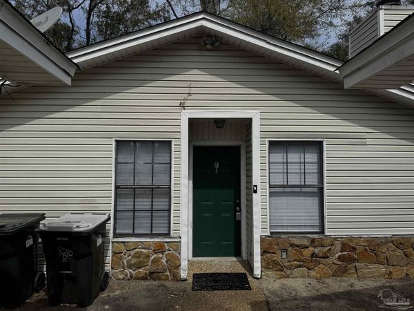 8210 Kipling St, Unit B, Pensacola, FL 32514