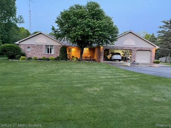 5464 N Seymour Road, Flushing Township, Mi 48433