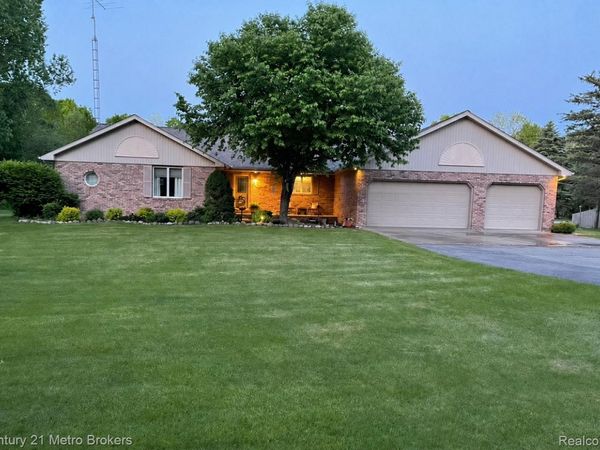 5464 N Seymour Road, Flushing Township, Mi 48433