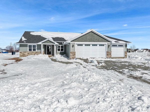 416 LANSDOWNE STREET, De Pere, WI 54115