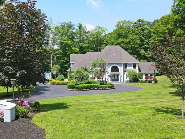 115 Autumn Chase Drive, Hopewell Junction, NY 12533