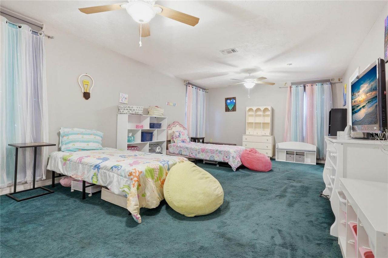 4249 NW 56th Way, Gainesville, FL 32606 Photo