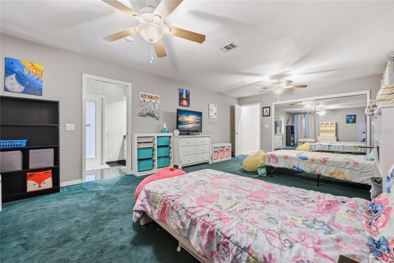 4249 NW 56th Way, Gainesville, FL 32606 Photo