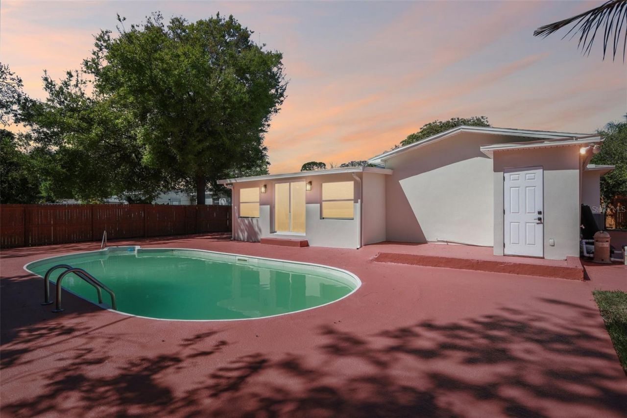 5010 8th Ave N, Saint Petersburg, FL 33710 Photo