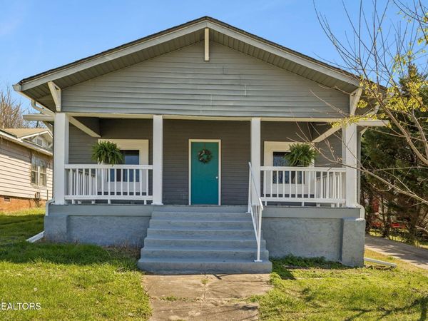 527 Washington Ave, Etowah, TN 37331
