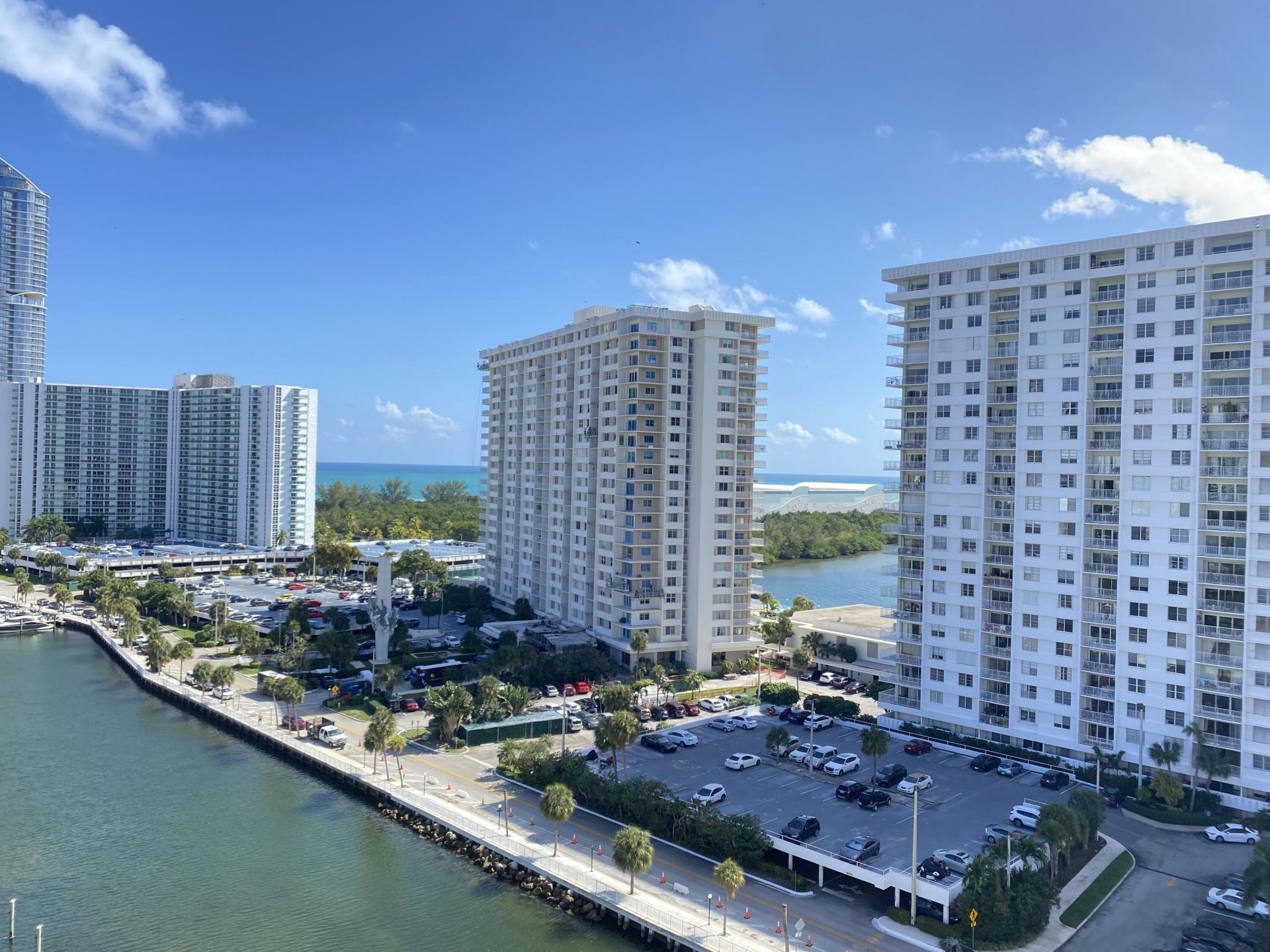 400 Kings Point Drive, Unit 1423, Sunny Isles Beach, FL 33160 Photo