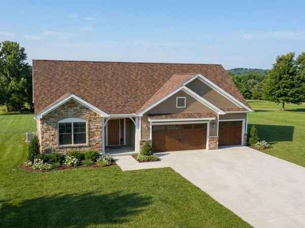 17917 Seahawk Lane, Huntertown, IN 46748