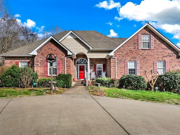 2410 Dunbar Rd , Woodlawn, TN 37191