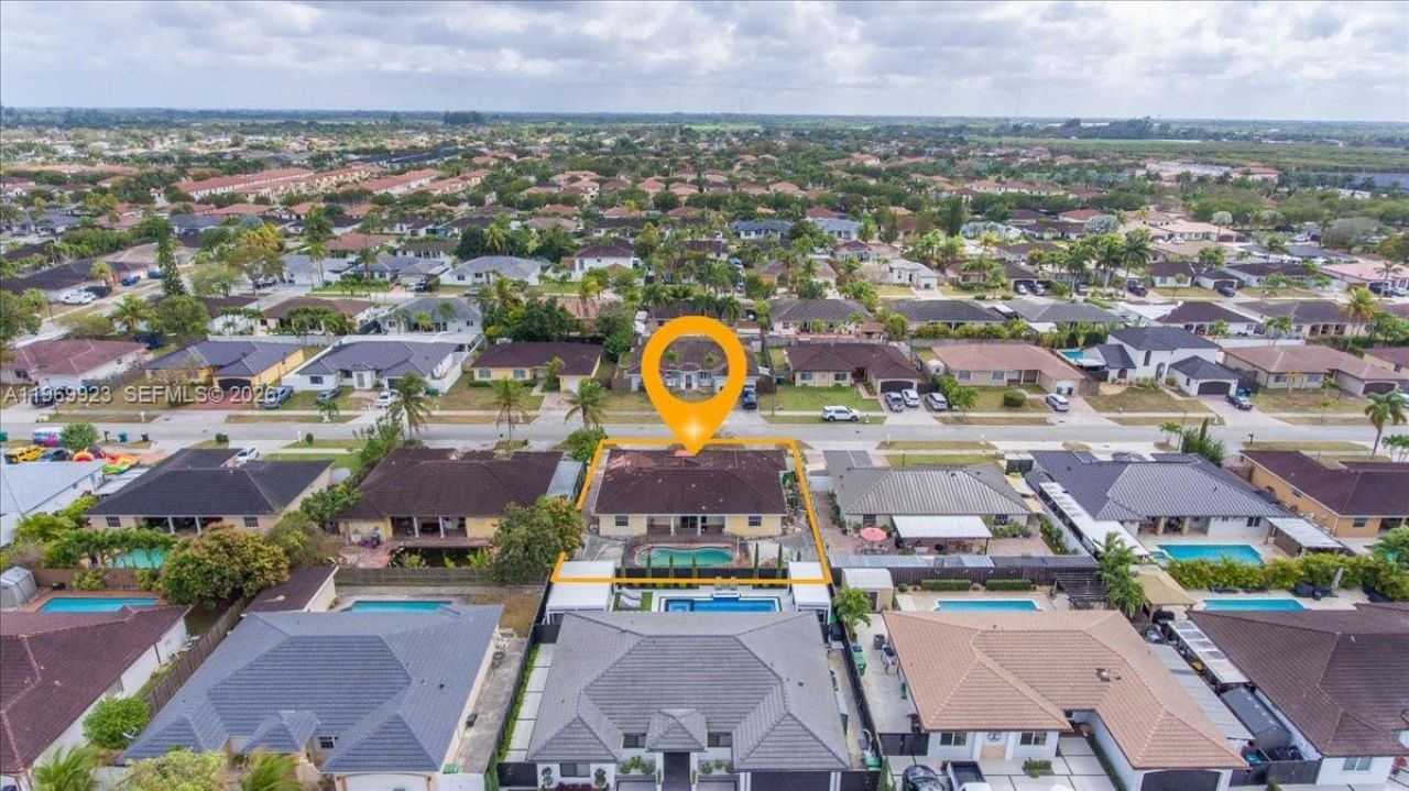 15431 SW 171st St , Miami, FL 33187 Photo