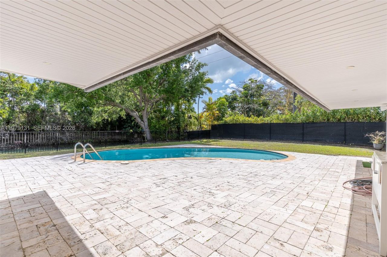 14341 SW 78th Ct, Palmetto Bay, FL 33158 Photo