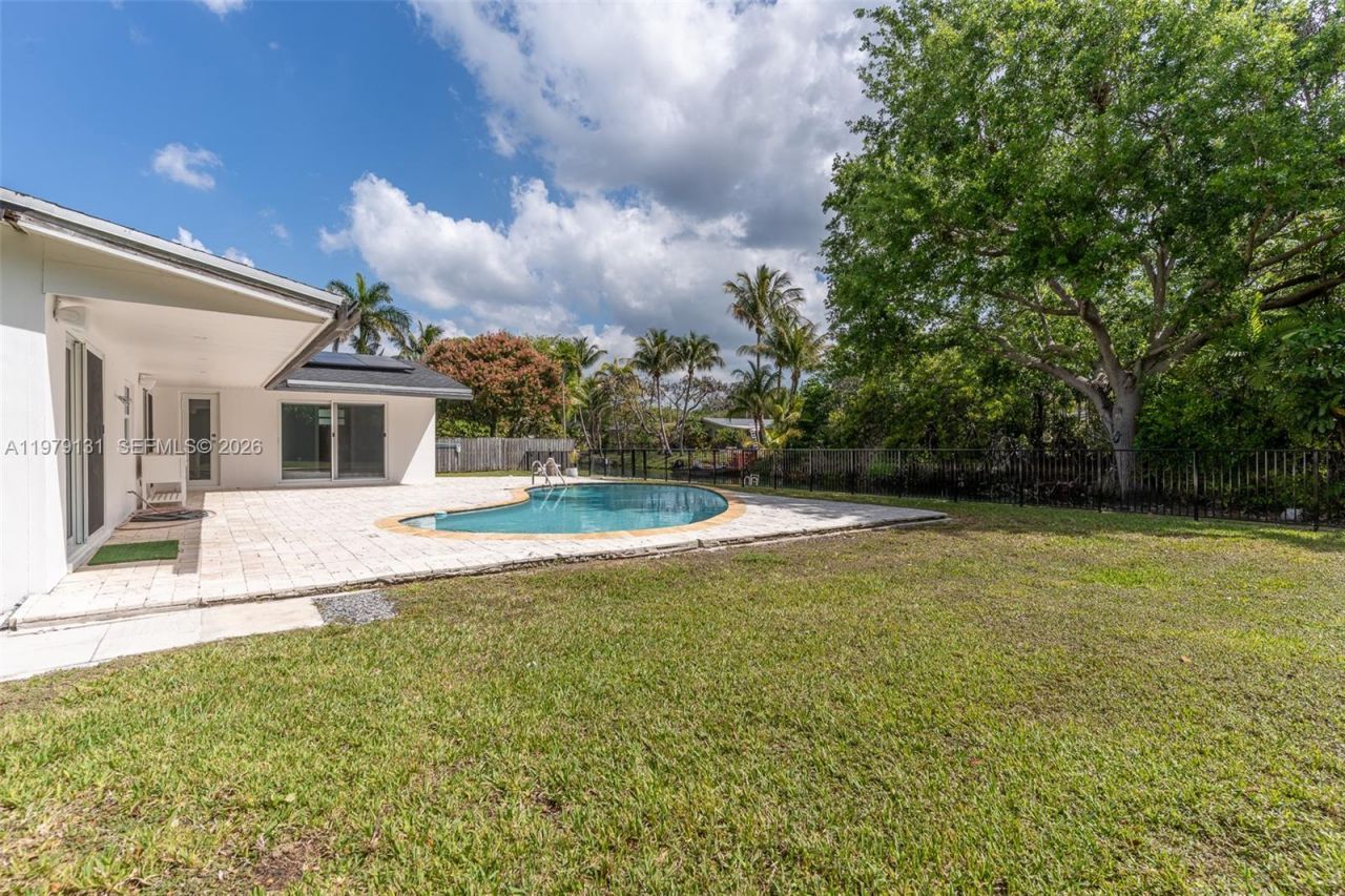 14341 SW 78th Ct, Palmetto Bay, FL 33158 Photo